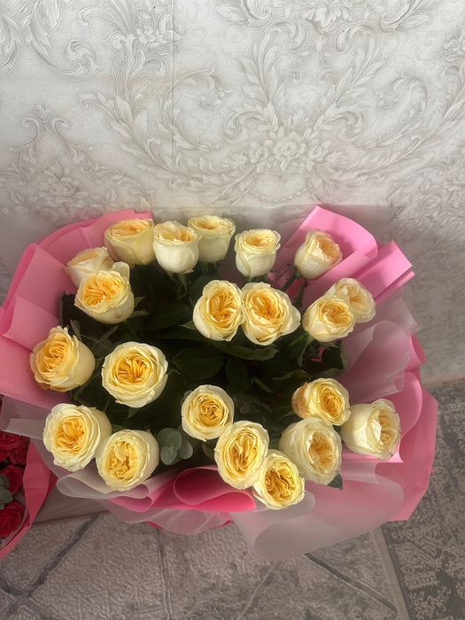 Свежие цветы, сегодня пришли