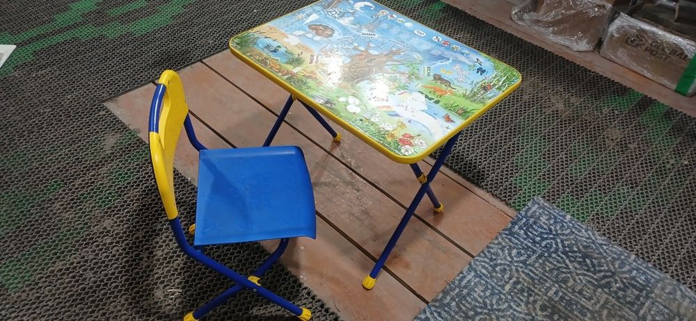 Продам детский столик и стульчик