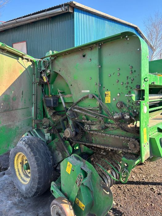 Пресс-подборщик John Deere