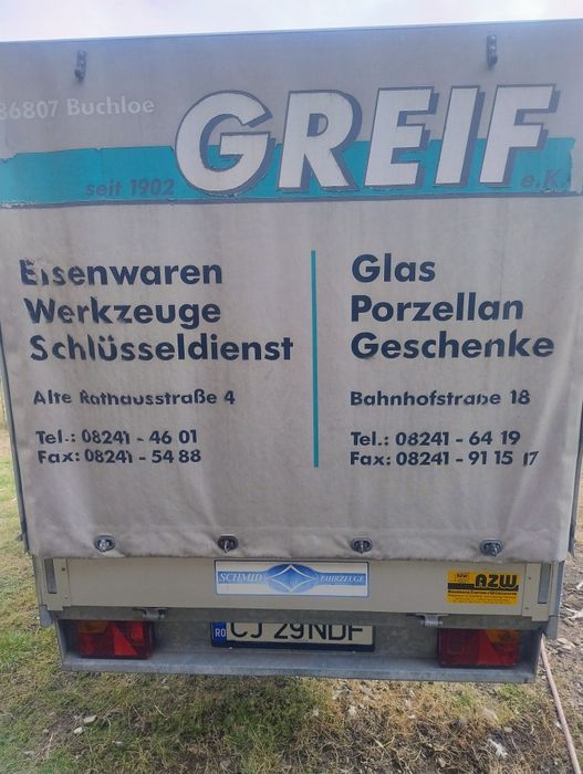 Remorca cu prelata