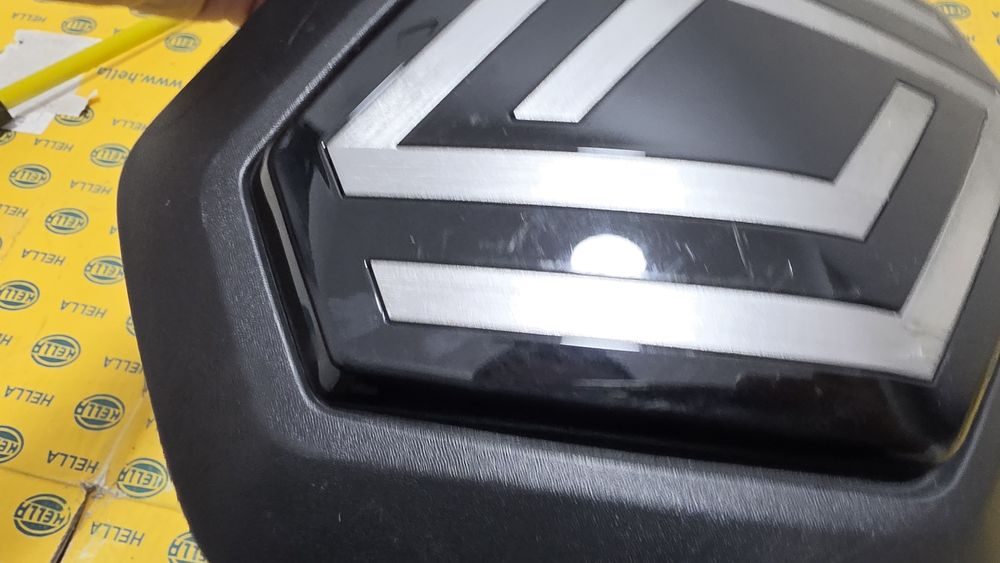 Emblema sigla grila masca radiator Renault 628906478R