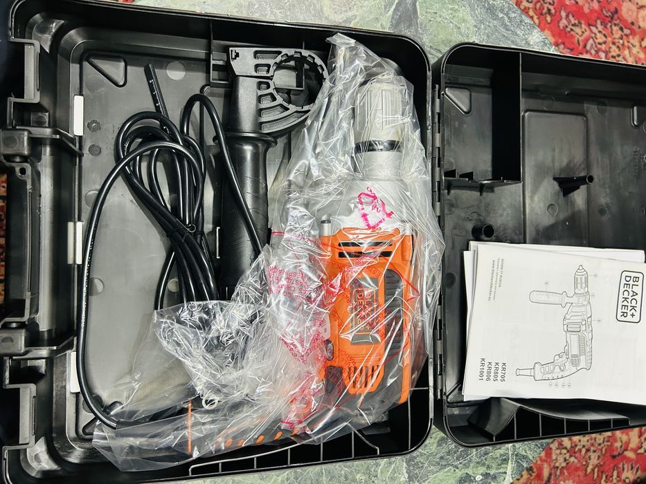 Дрель ударная Black & Decker дрель KR806K