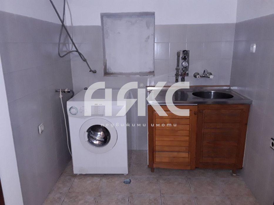 Дава се под наем Тристаен апартамент в София, Център - 97 кв.м за 897.6 € - Снимка #3