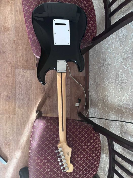 Электрогитара squier bullet stratocaster sss