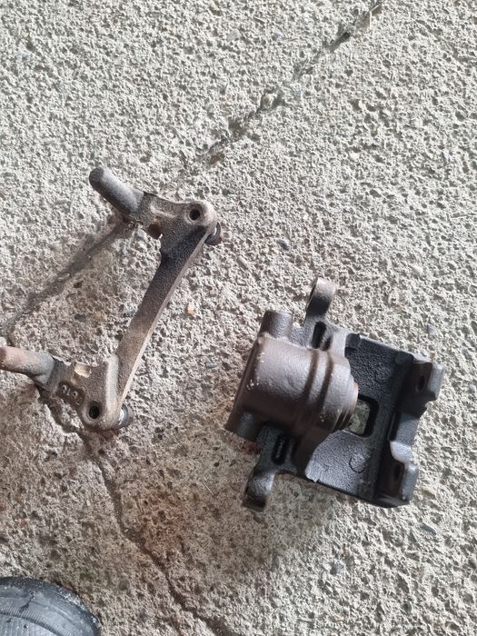 Задний  правый  суппорт outlander xl