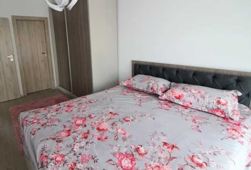 Дава се под наем Четиристаен апартамент в Пловдив, Изгрев - 120 кв.м за 362.1 € - Снимка #1