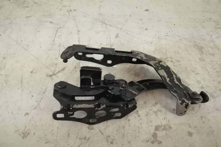 Оригинална Дясна Капачка На Панта На Mercedes-Benz / Mercedes-Benz C-C