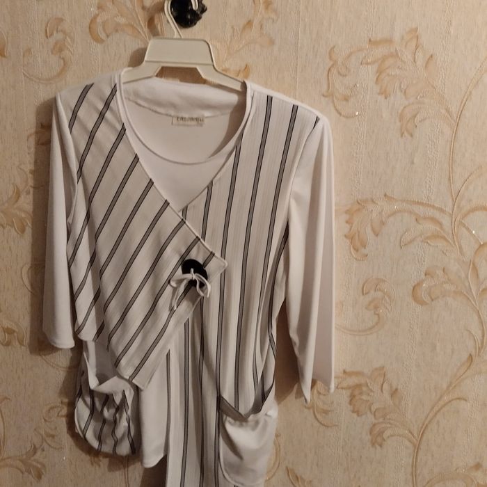 Продам блузки женские