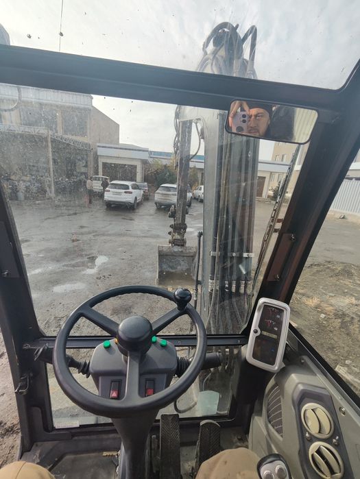 Dosan DX W ECO екскватори хизмати бор Бухоро буйлаб.

Камплектида 2дон