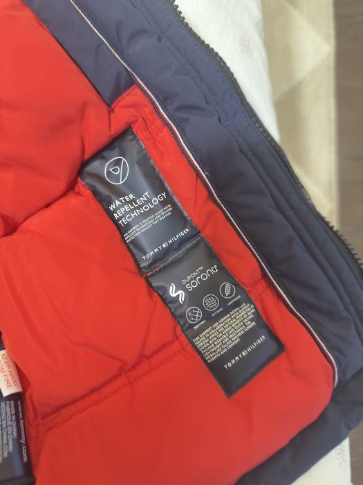 Tommy Hilfiger яке 104 см