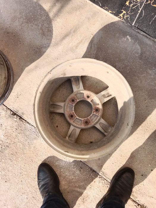 2 штук Диска на нива R16