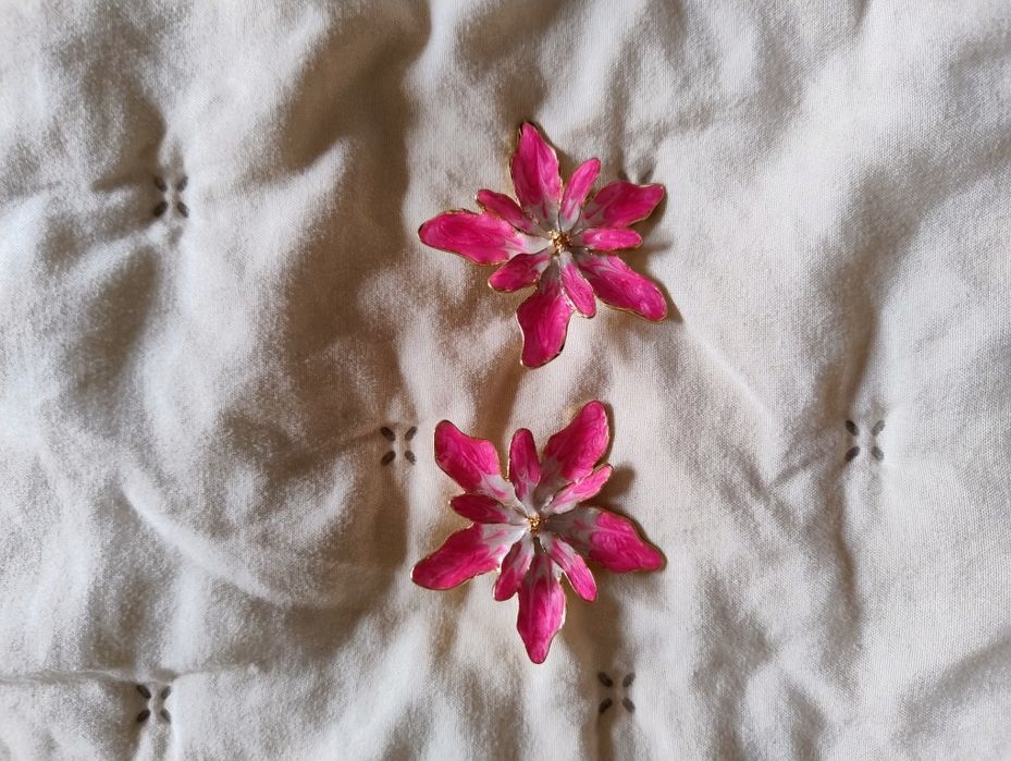 Cercei pink metal