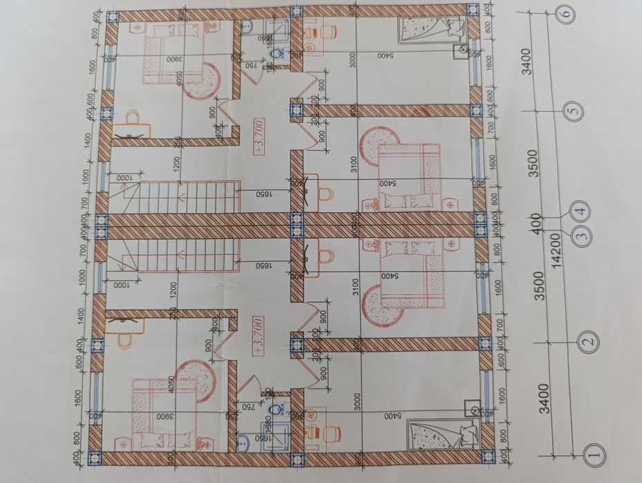Янги қурилган ҳовли 2 сотх 8 хона