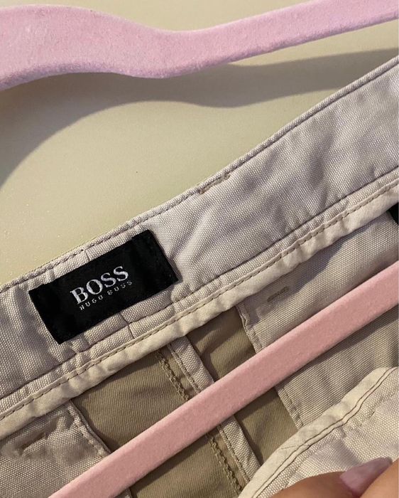 Pantalon Hugo Boss marime W34 L32 si uk32