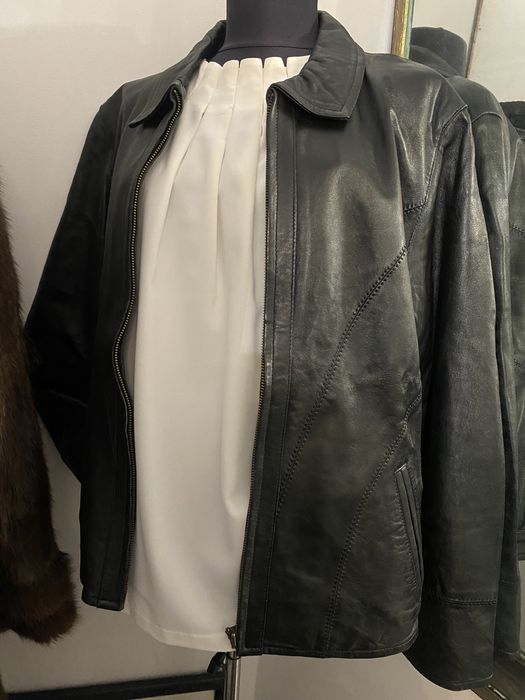 Geacă din piele animal print ; geacă neagră din piele