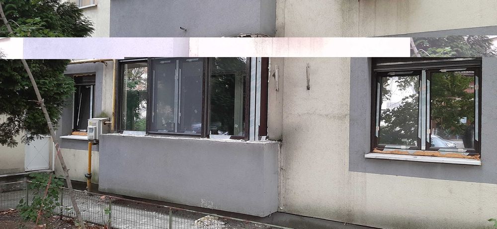 RULOURI Aluminiu si Usi de garaj rezidentiale SECTIONALE