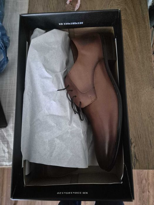 Pantofi barbatesti eleganti, maro - aproape noi