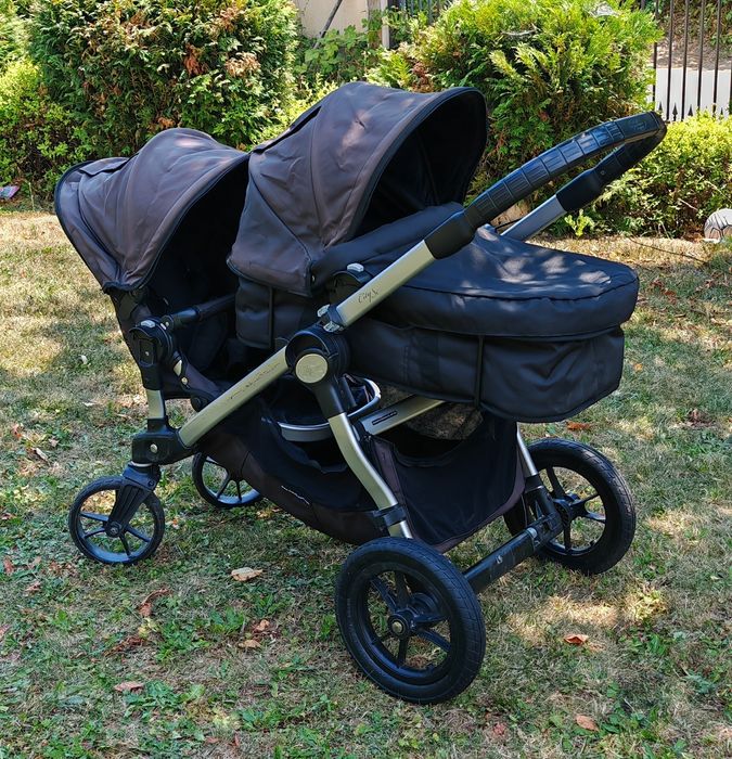 Двойна количка за породени деца или близнаци. + кош за новородено