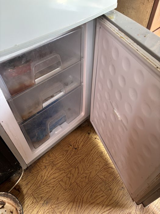 Продам Холодильник Б/У на Шубарсу