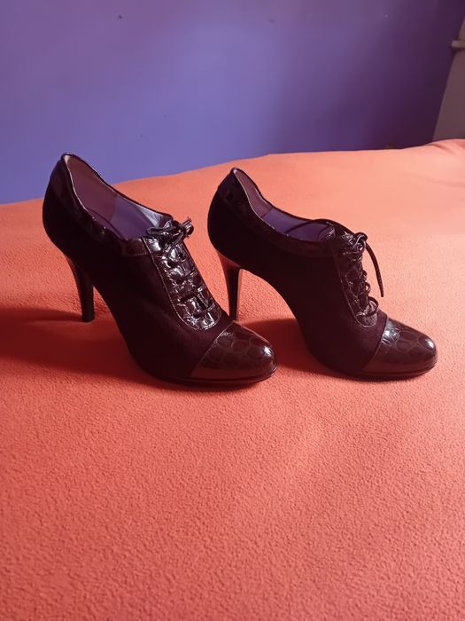 Италиански обувки Pollini