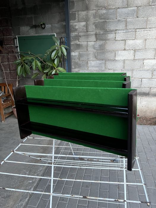 Полка для бильярдных шаров