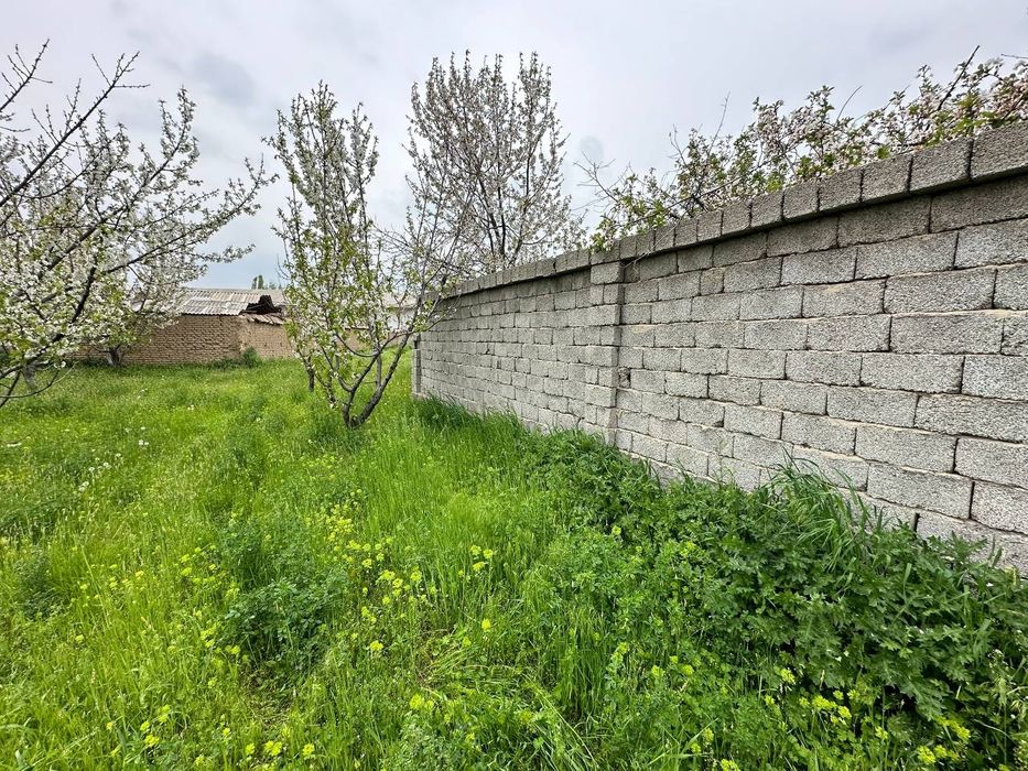 Яшнаобод тумани ифтихор махалада 12 соток ер сотилади