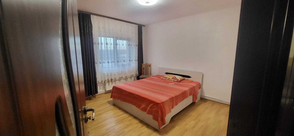 Inchiriez garsoniera confort 1