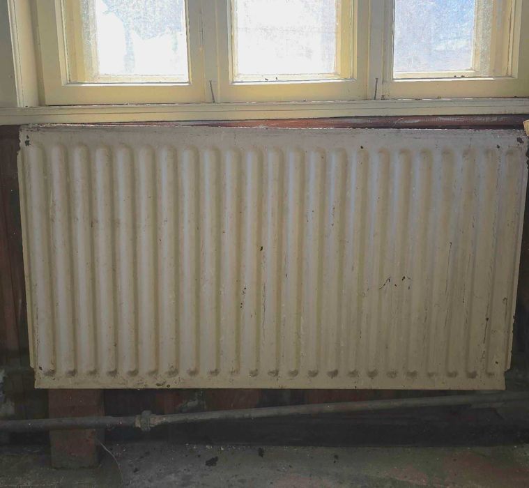 Продавам парно отопление – комплект