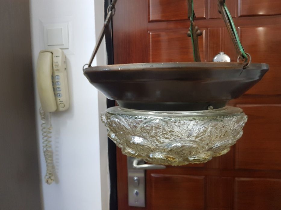 Lustra vintage de vanzare