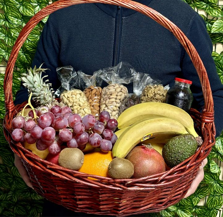 Корзины с фруктами в наличии