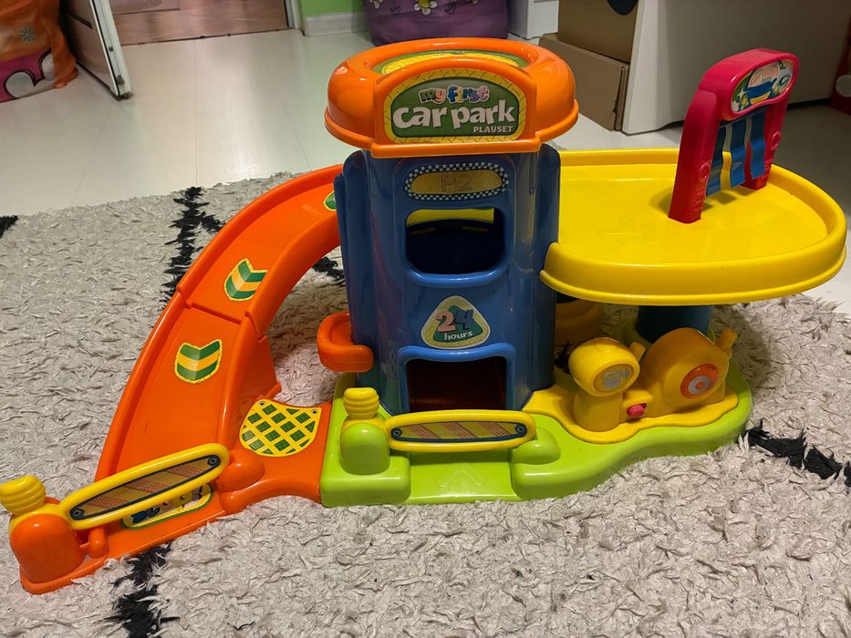 Cocomelon и car park