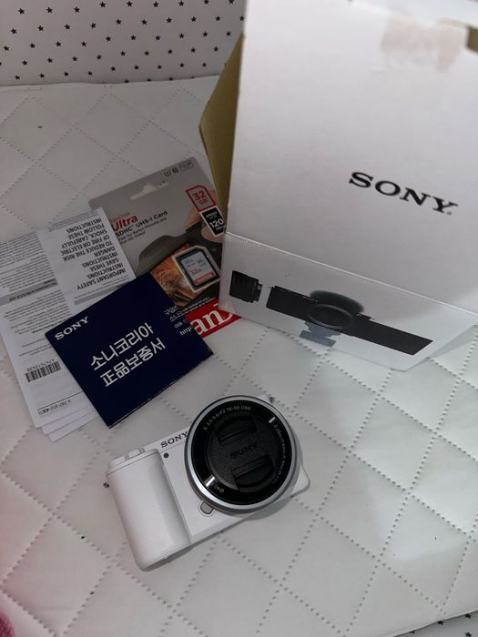 Sony ZV-E10 White + объектив 16–50 OSS
