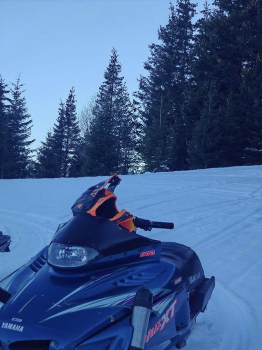 Продавам моторна шейна Yamaha vmax 600