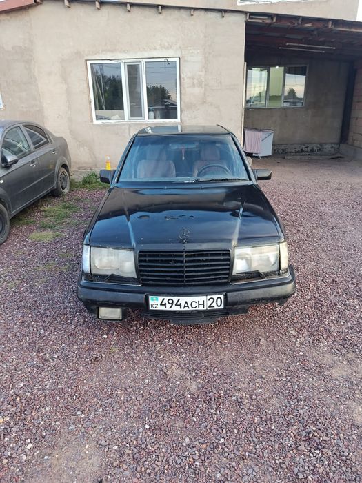 По запчастям продаётся МЕРСЕДЕС W124