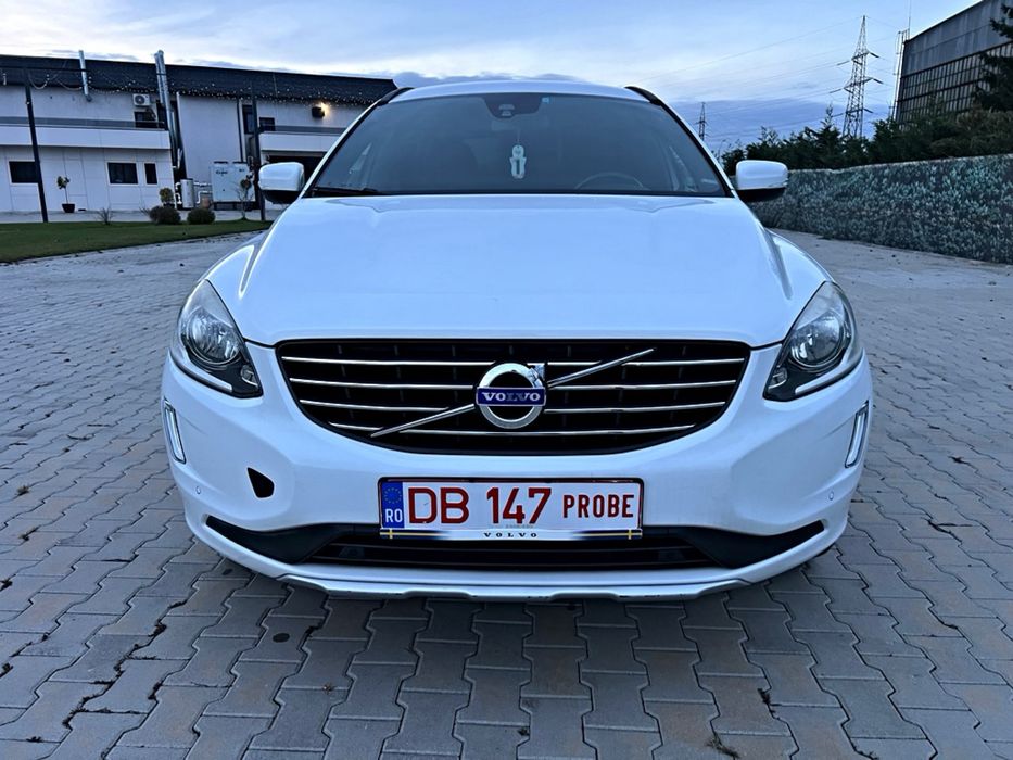 Volvo XC60 2.4 D4 AWD – 181 CP – R-Design – 2014 – Stare impecabilă