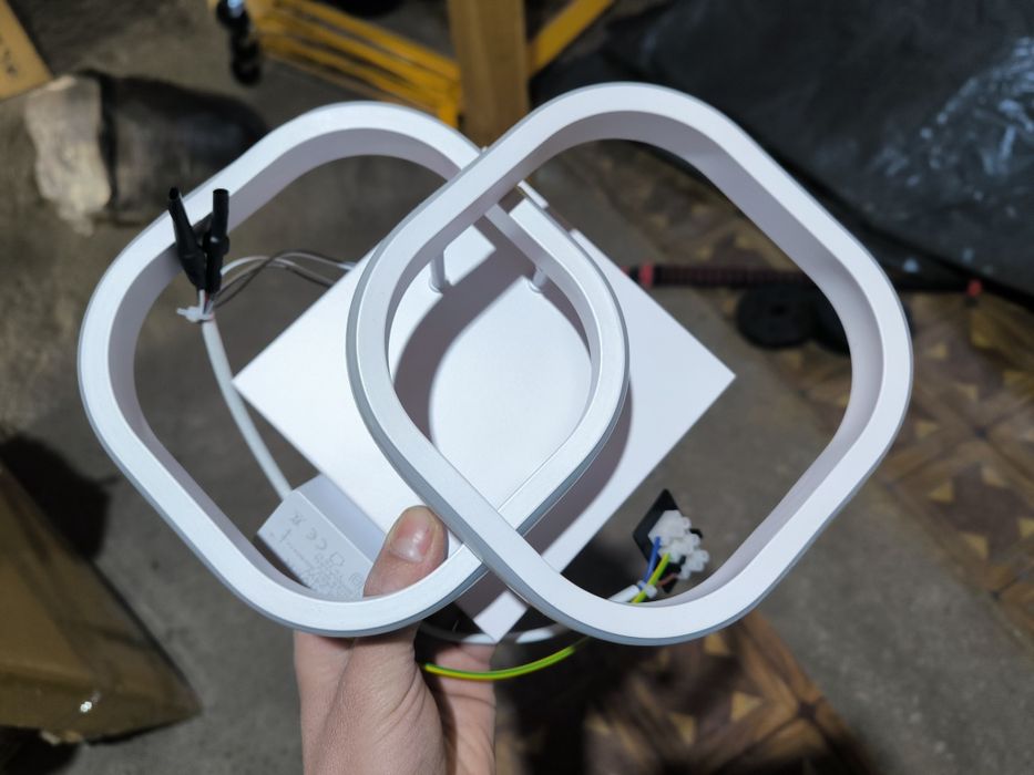 Лед полилей чисто нов