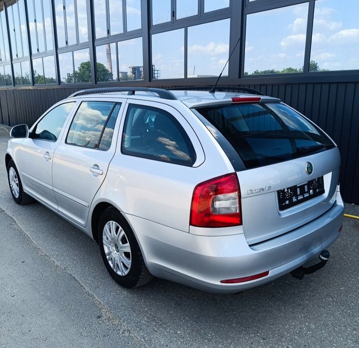 SKODA Octavia 2011 — imagine 4