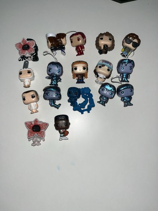 Фигурки очень странные дела киндеры осд