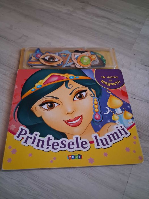 Carte cu magneti Printesele Lumii