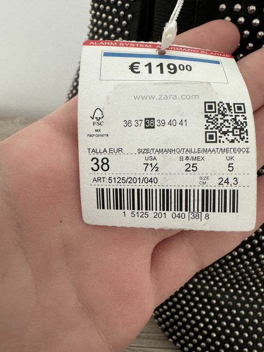 Обувки на висок ток