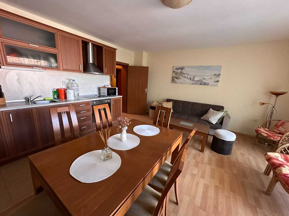 Тристаен с паркомясто в к-с Ривиера парк - к.к. Златни пясъци