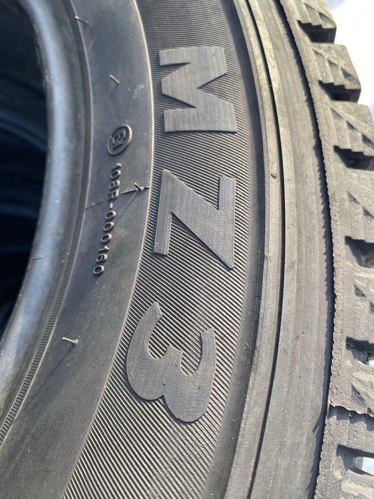 Шины 255/60/18 пара бу