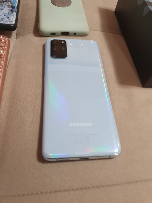 Продавам Samsung s20 plus