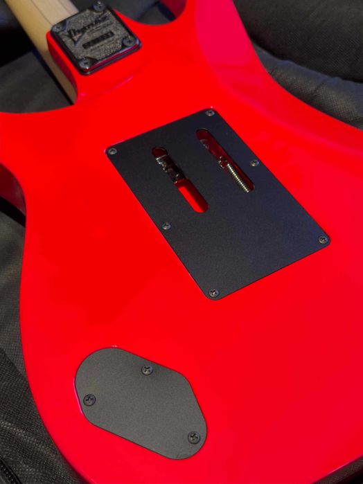 Vand chitara Ibanez RG550 si/sau  Harley Benton cabinet activ