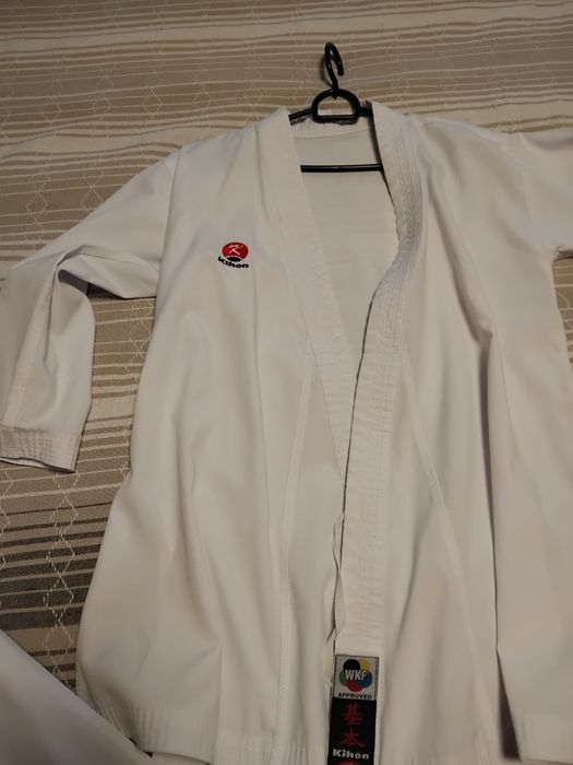 Кимоно за карате Kihon WKF 140