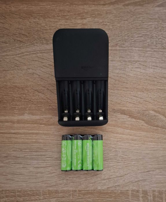Amazon акумулаторни батерии АА(4 бр) и ААА(4 бр) с комбинирано зарядно