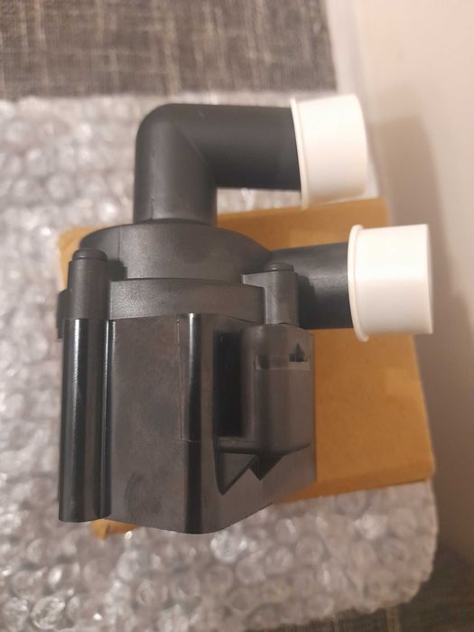 Циркулационна помпа за VW TOURAN