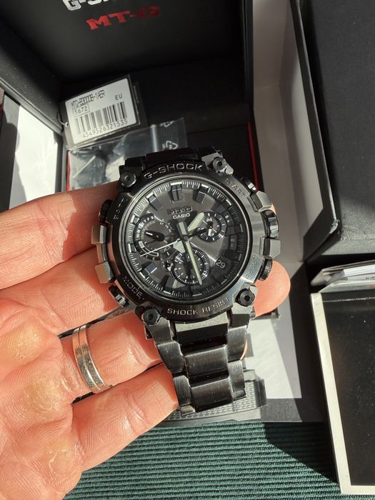 G Shock MTG- B 3000 B