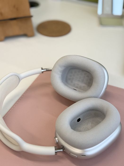 Airpods Max lightning