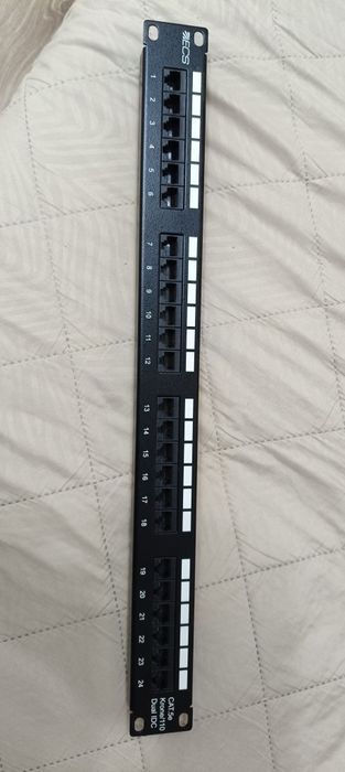 Патч панель 24 порта RJ-45